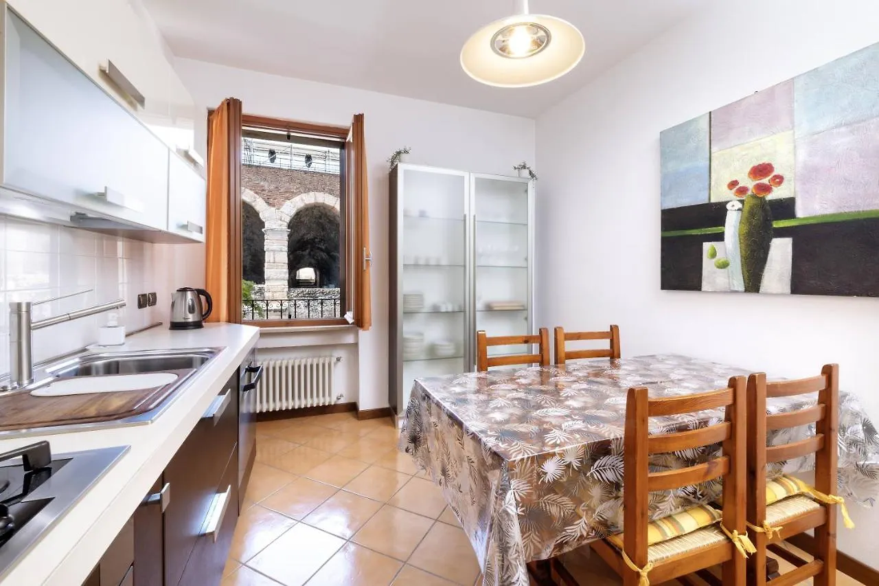 We Home - Vista Arena, Incredibile Verona Apartment
