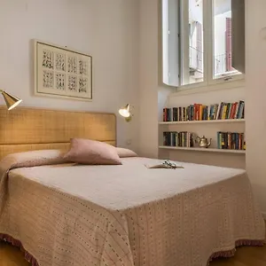 Appartamento Book Lovers@arenatheatre, Verona
