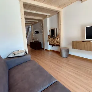 https://apt-loft-centro-storico-open-space-adele.it-lombardy.com